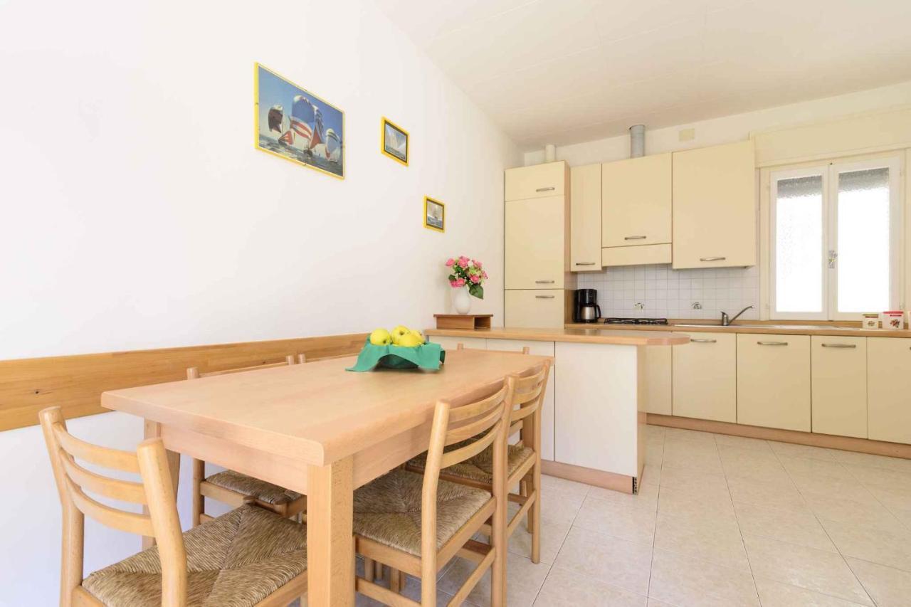 Holiday Home In Lignano 21669 Lignano Sabbiadoro Exterior foto